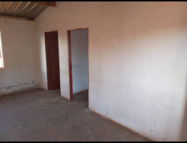 2 BEDROOM HOUSE FOR SALE IN LEHAE